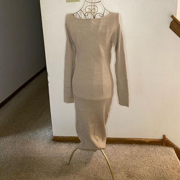 NWT All In Favor beige cutout long sleeve ribbed midi dress size medium - Picture 3 of 9